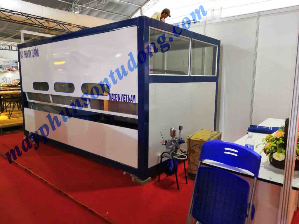 chế tạo máy phun sơn