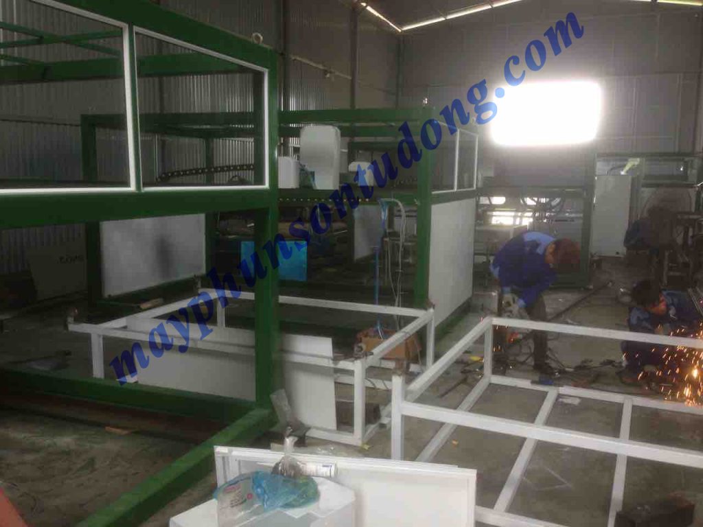 chế tạo máy phun sơn