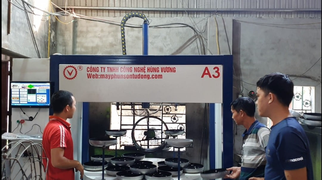 máy sơn mũ cối tự động máy sơn mũ cối tự động