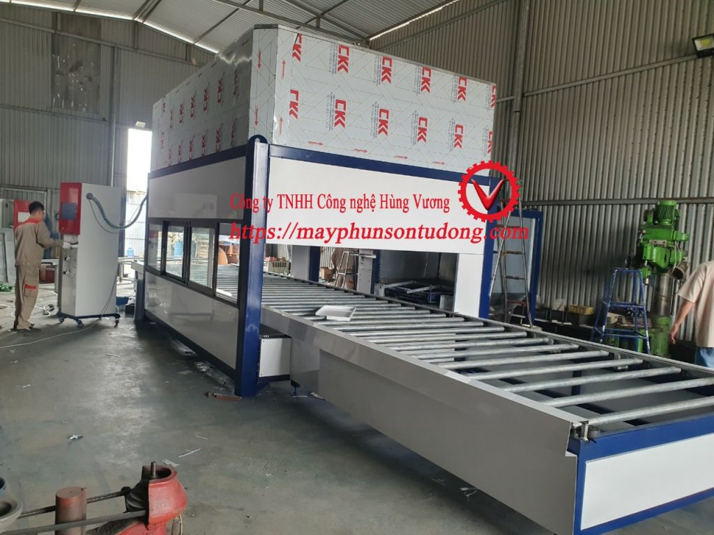 máy phun sơn tự động băng chuyền Hình ảnh băng chuyền sơn tự động được sản xuất hoàn thiện tại nhà máy