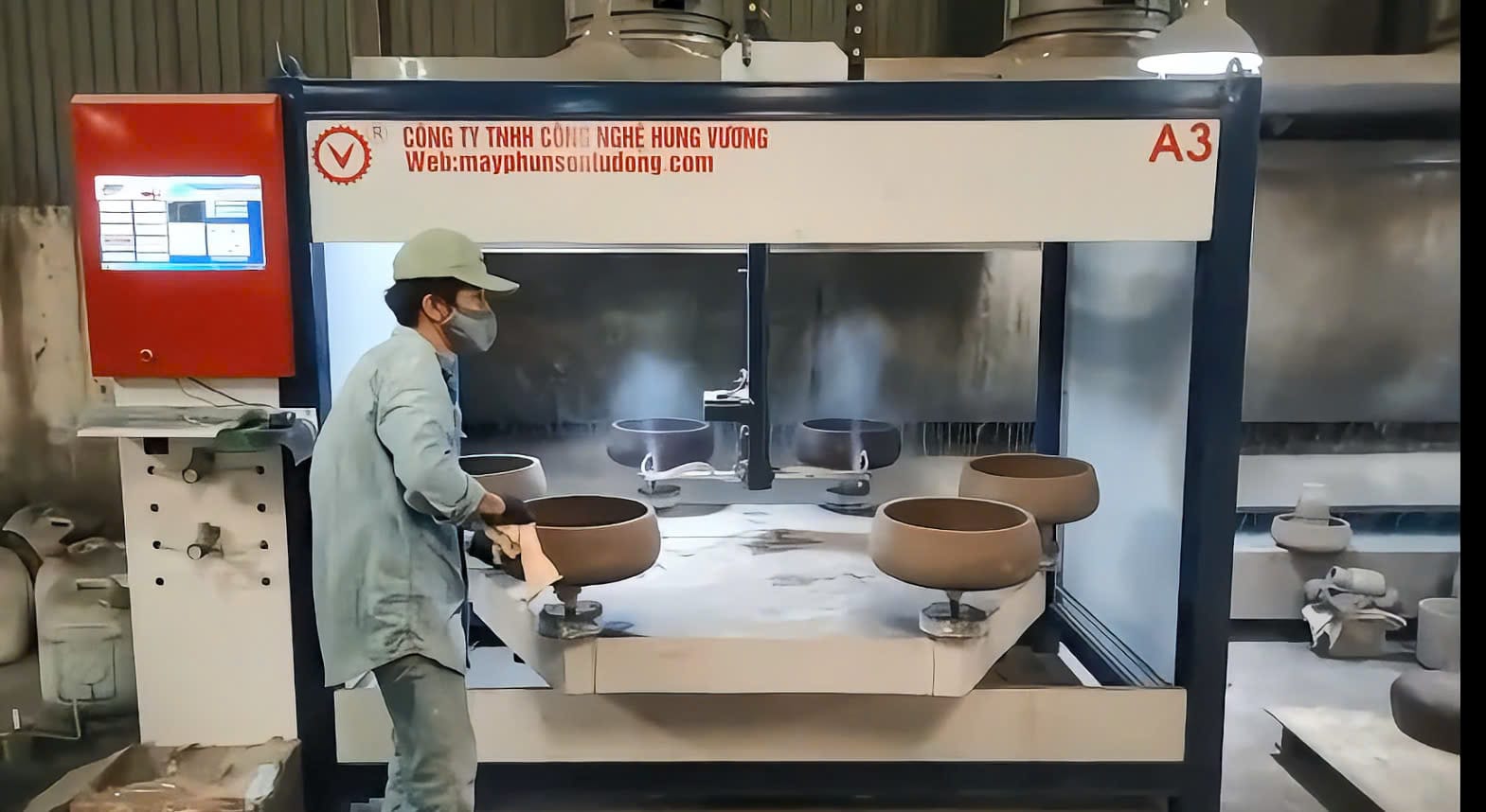 máy phun sơn tự động chậu bê tông