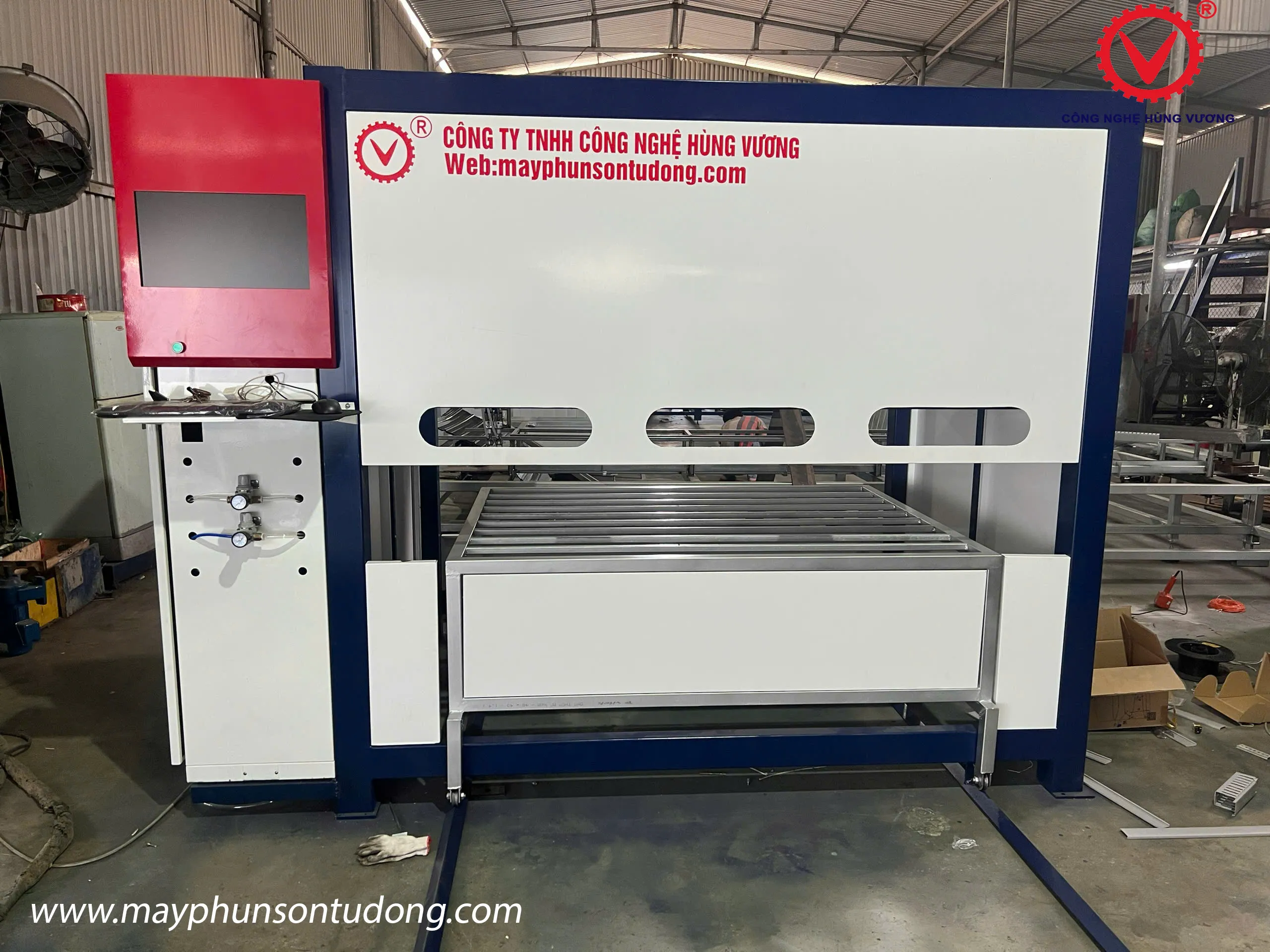 đầu tư mua máy phun sơn tự động