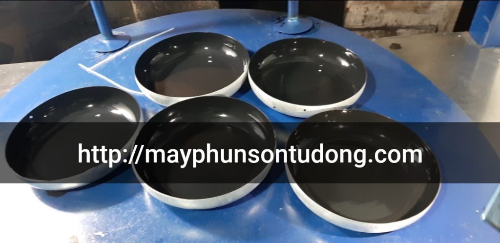 máy phun sơn tự động