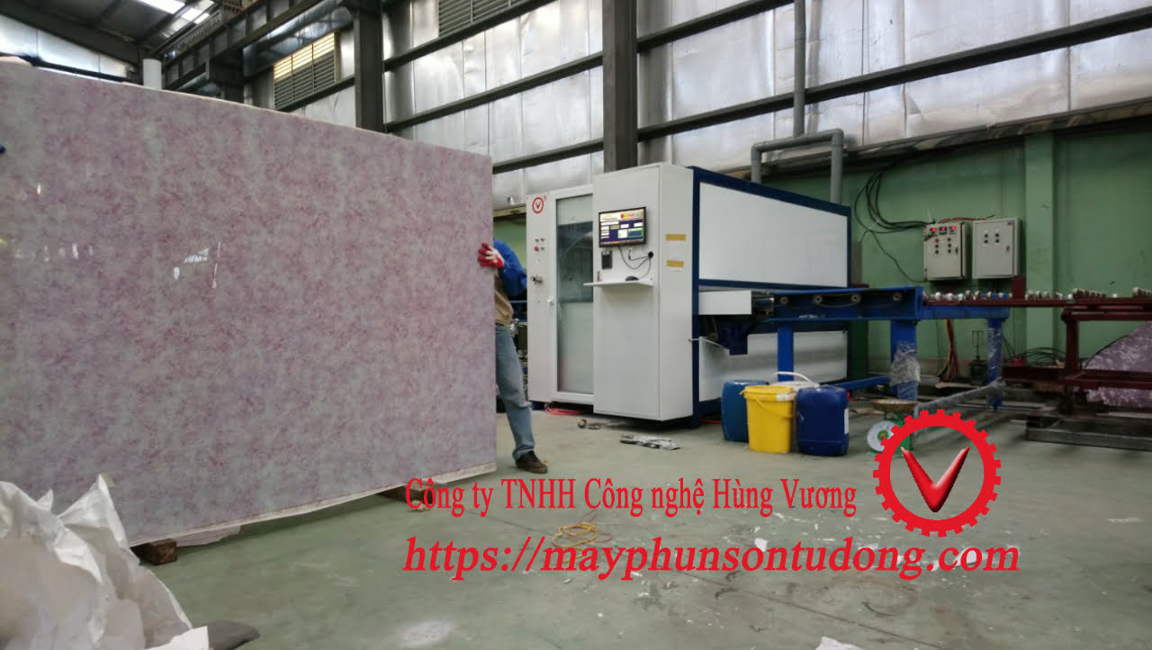 dây chuyền sơn kính tự động cho công ty Hồng Ngạn